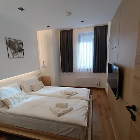 Zlatni Javor 401 Jahorina